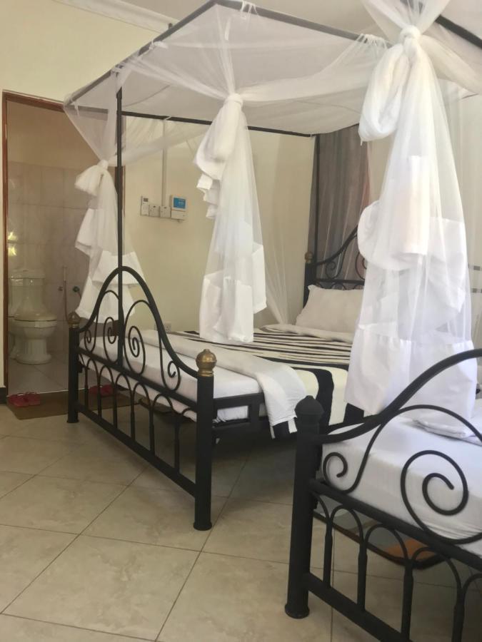 Le Parlour Bed and Breakfast Boma la Ngombe Exterior foto