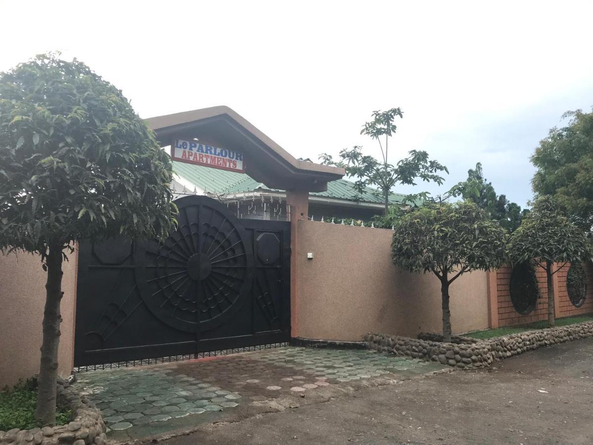 Le Parlour Bed and Breakfast Boma la Ngombe Exterior foto